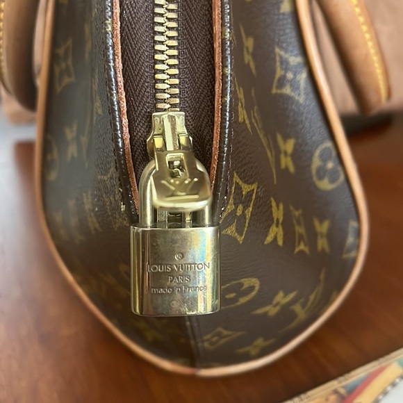 LOUIS VUITTON Ellipse Monogram Bag - Picture 3 of 5